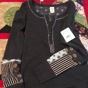 BNWT Free People Railroad henley. S in Black